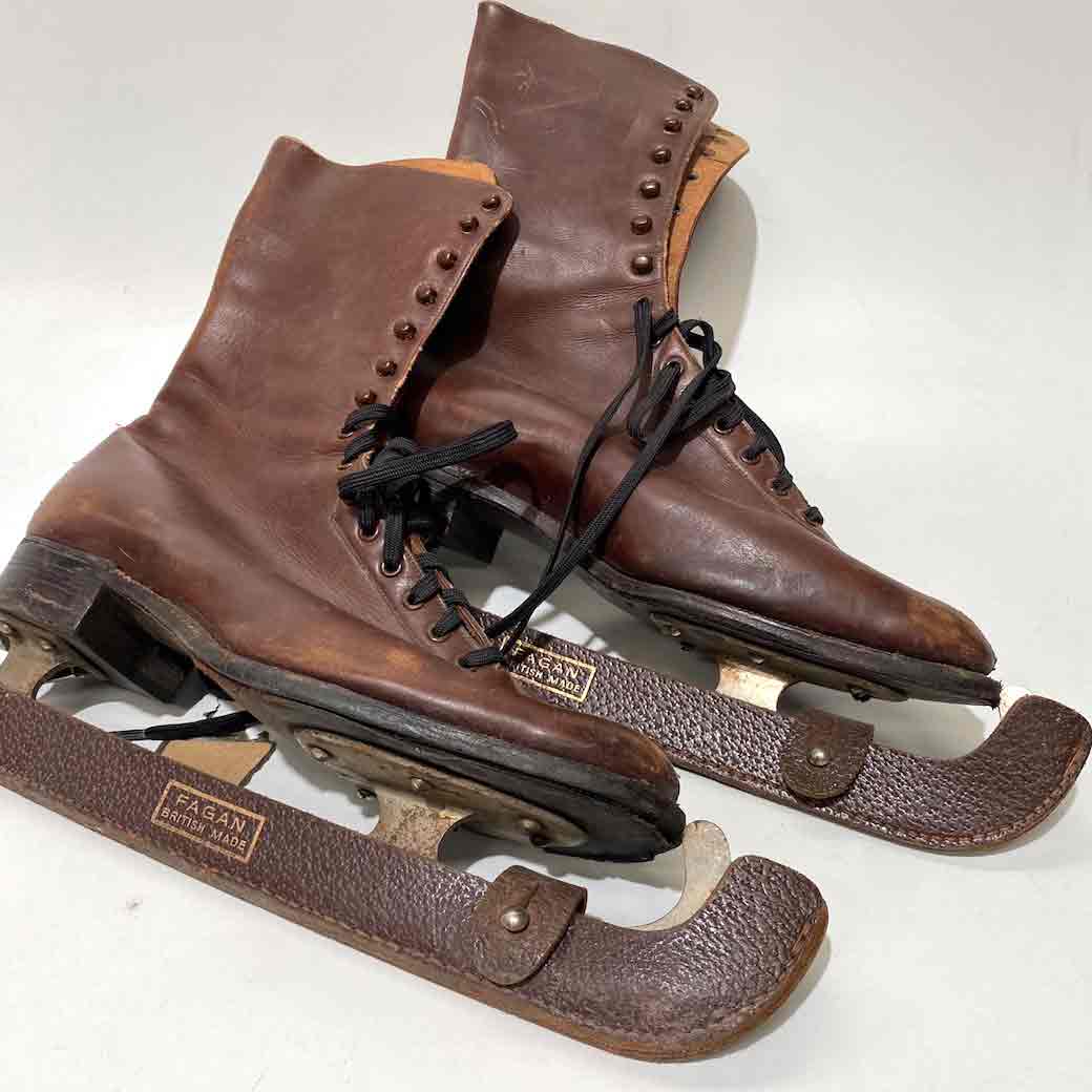 SKATES, ICE - Brown Leather w Fagan Blade Covers Vintage